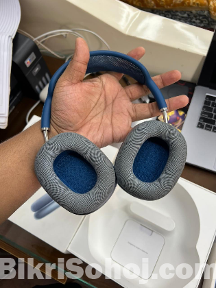 AirPod Max sky blue with blue headband